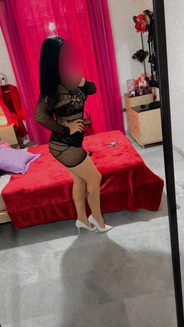 644148585 CORAL TODA APASIONADA, CACHONDA Y DIVERTIDA