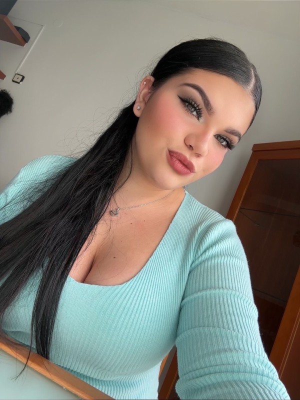 Chica mui bonita amable y cariñosa