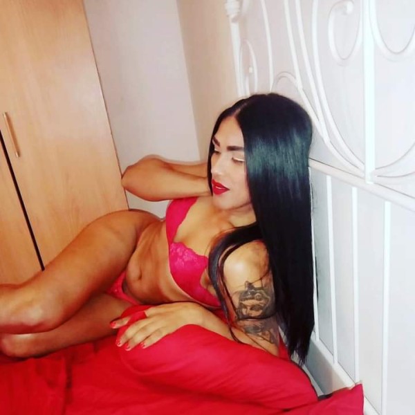 Recien llegada a España súper fiestera y completa!