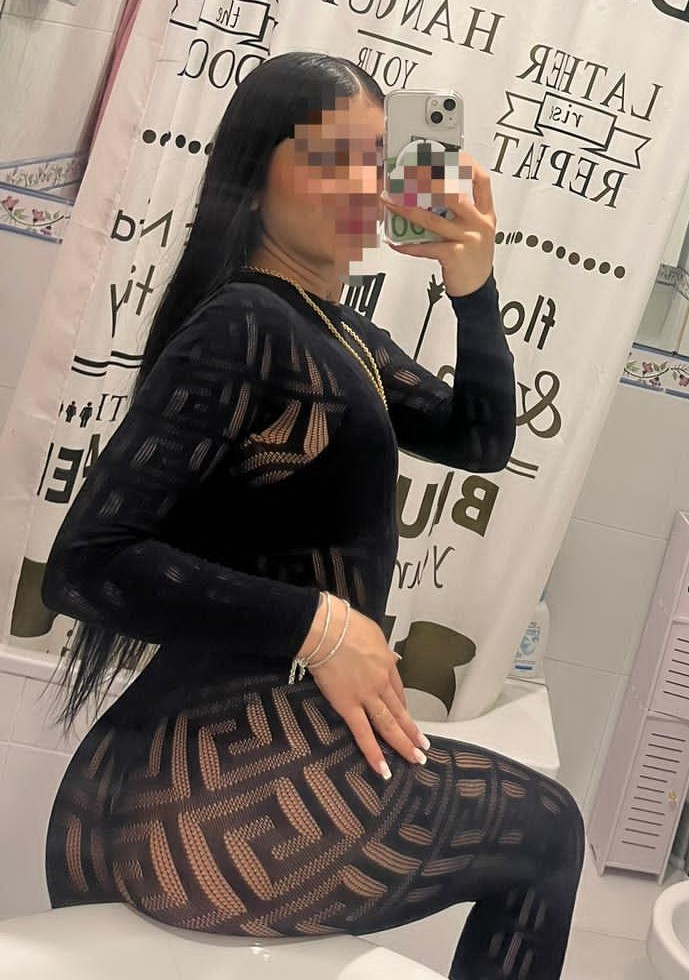 UNA JOVENSITA RECIEN LLEGADA A GANDIA PUEBLO