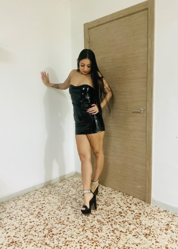 CACHONDA FIESTERA EN ALMERIA QUIERO PLACER