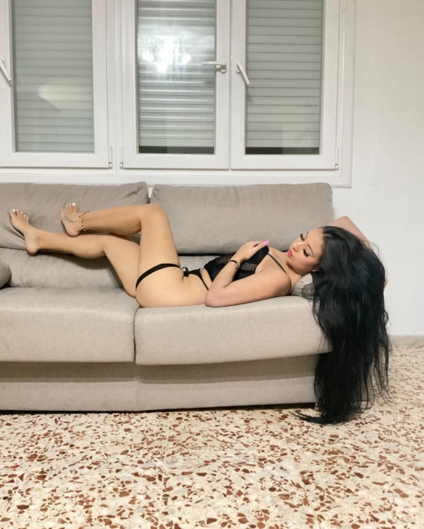 CACHONDA FIESTERA EN ALMERIA QUIERO PLACER