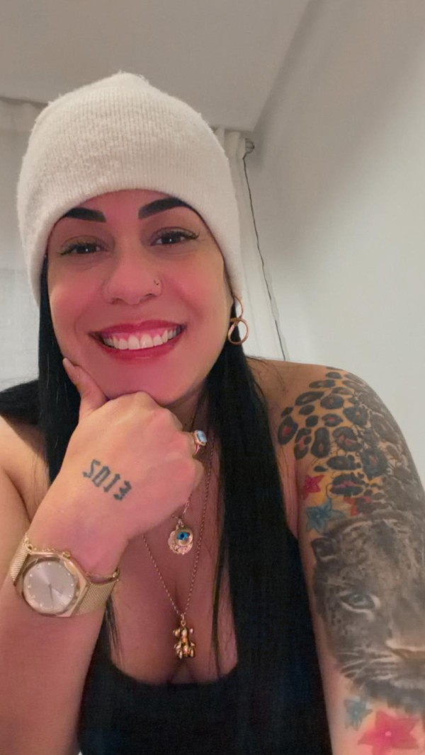 Fiestera y muy caliente  me fascina un hombre que me de caña