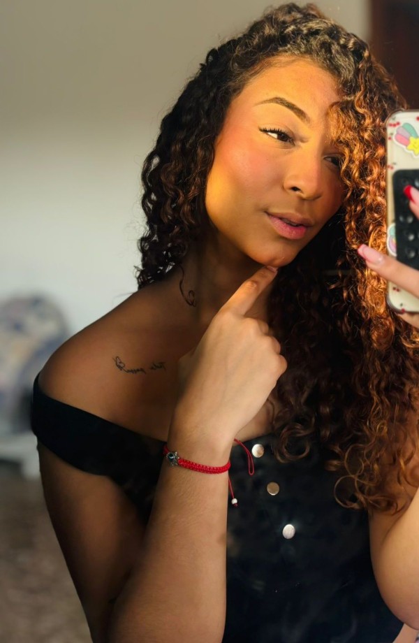 SOY KARLA  VEN AMOR Y VIVAMOS MUCHAS NOCHES DE LOCURA