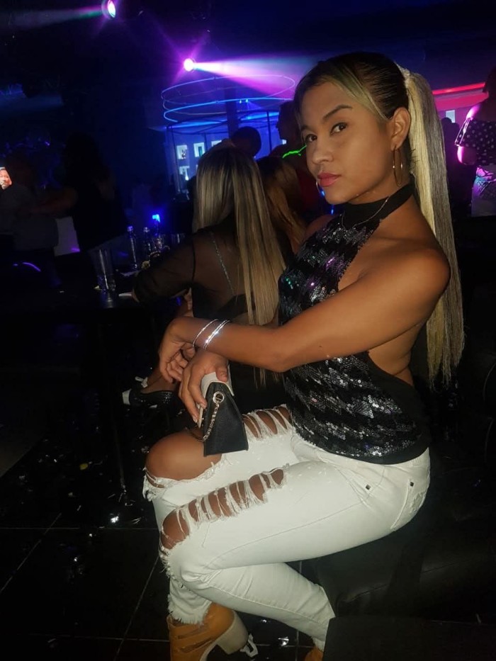 Súper fiestera muy viciosa estoy con ganas de Tra