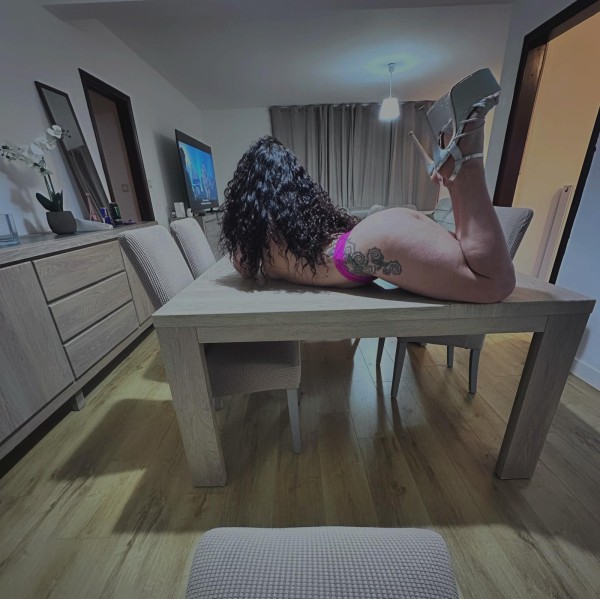 Fiesteira e cachonda