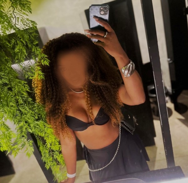 Veronica Morenita latina guapa