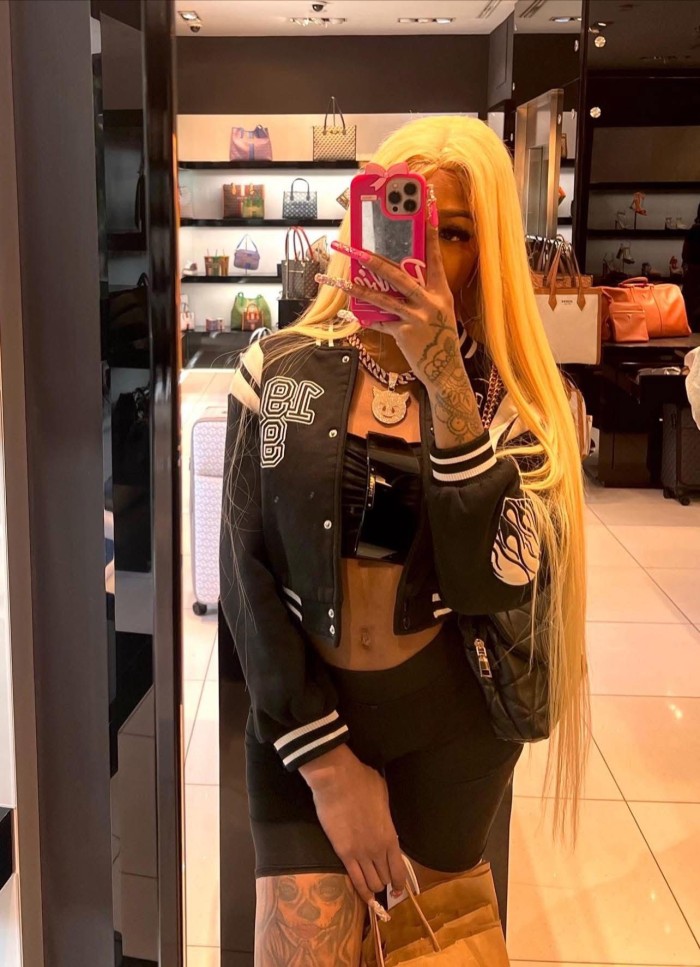 MORENAZA CON BUENA POLLA AVAILABLE 24H