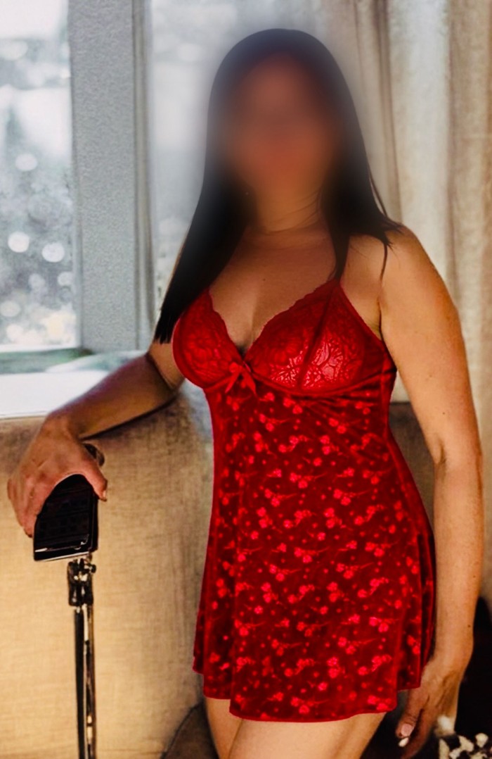 LAURA !! MADURITA MORBOSA CACHONDA FOGOSA IMPLICADA EN LOGROÑO