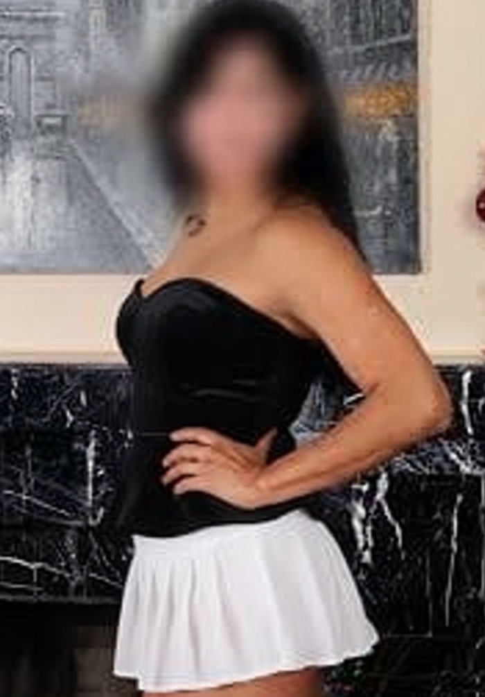 LAURA !! MADURITA MORBOSA CACHONDA FOGOSA IMPLICADA EN LOGROÑO