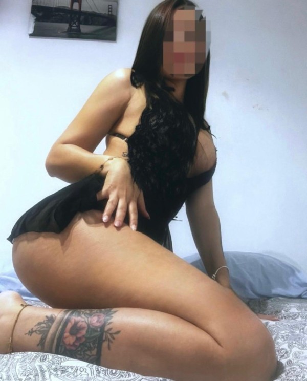 Cariñosa, caliente y muy complaciente