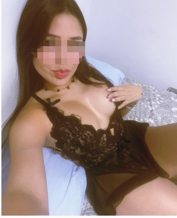 Cariñosa, caliente y muy complaciente