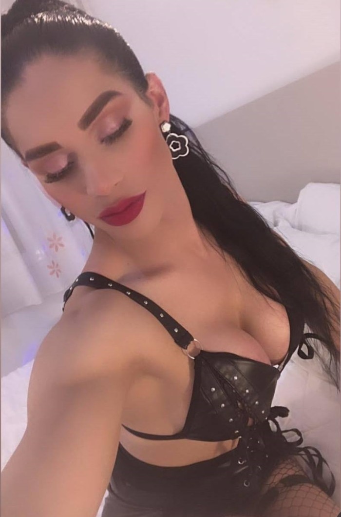 CARA DE ÁNGEL MIEMBRO DE DIABLO AVAILABLE