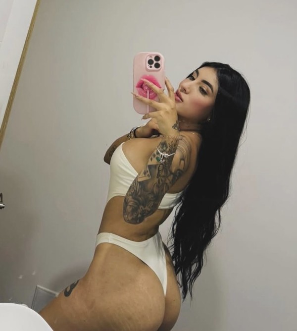 Una princesa  juguetona cumplo tus fantasías