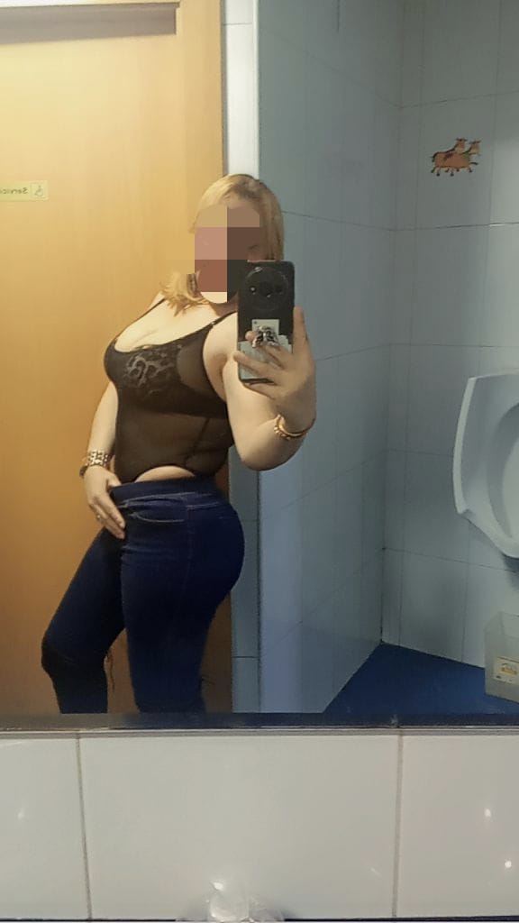 SOMOS DOS CHICAS LATINAS CACHONDAS Y FIESTERAS