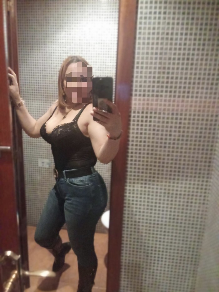 SOMOS DOS CHICAS LATINAS CACHONDAS Y FIESTERAS