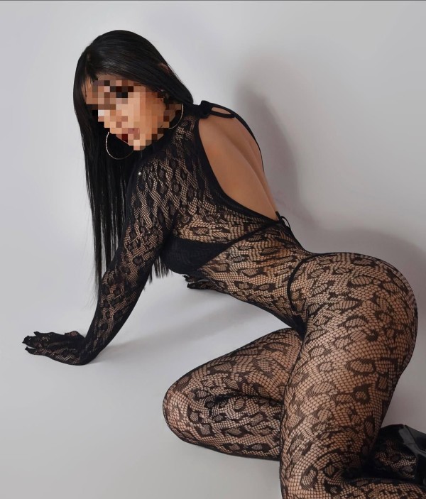 PAMELA, DELICIOSA SAN BLAS