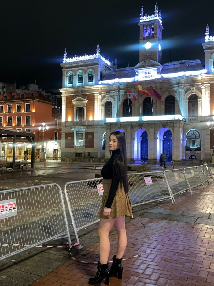 FIESTERA Y SIN TABÚES