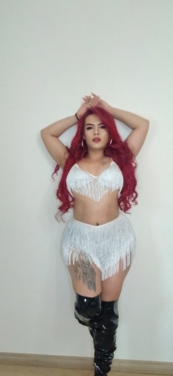 Novedad Fiestera pollona super sexual dispuesta a dominarte