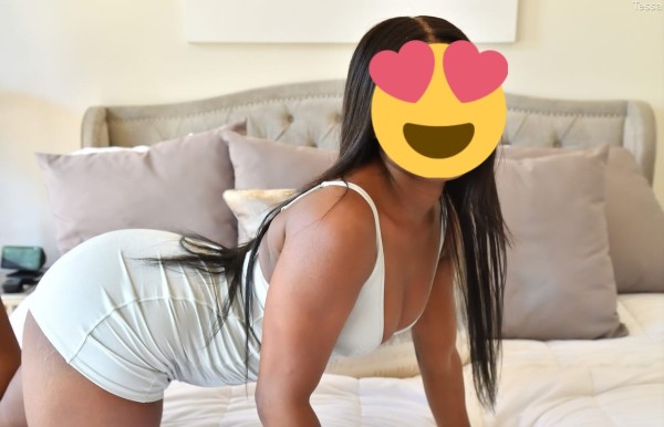 SOY LATINA,DE PASO UNOS DIAS VEN A CONOCERME