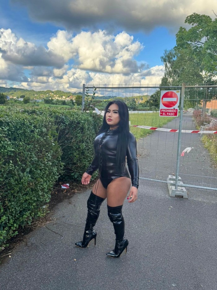 Trans. fiestera adicta al sexo activa pasiva(24/7)