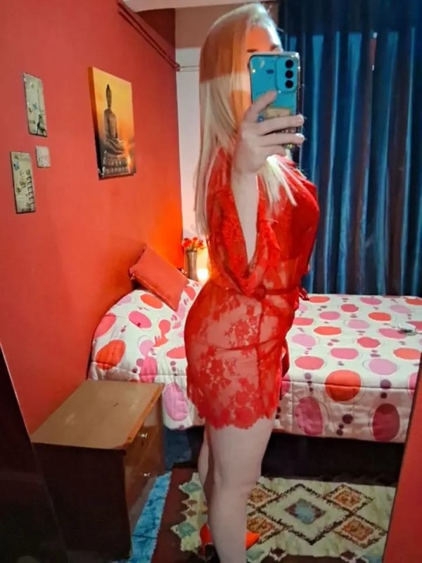 JOVENCITA DIVINA CON GANAS DE RELAX Y PLACER