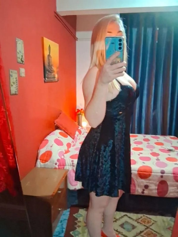 JOVENCITA DIVINA CON GANAS DE RELAX Y PLACER