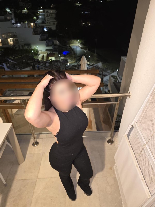 EN TOLEDO MELANY MORBOSA DISCRETA FIESTERA Y MUY CACHONDA 24H