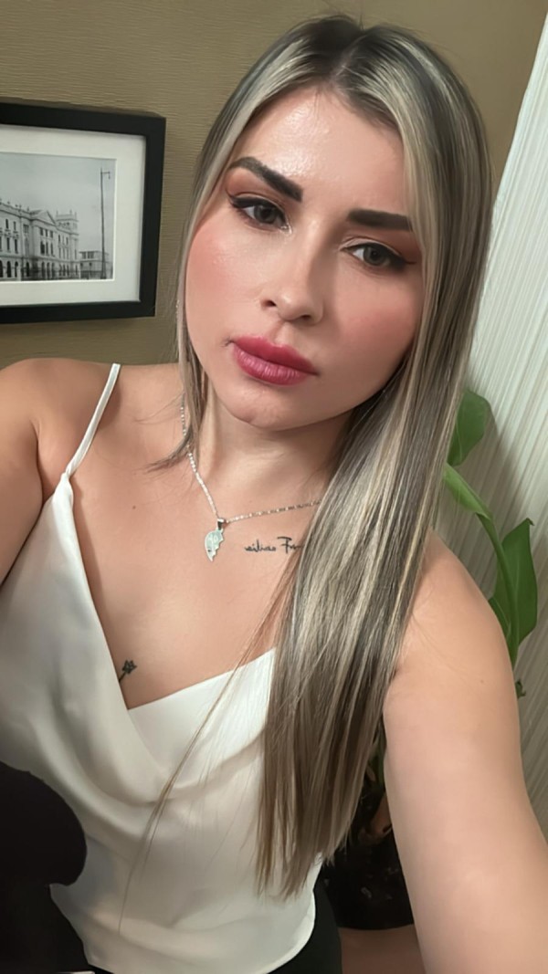 Complacer tus necesidades siempre será lo primero madura latina