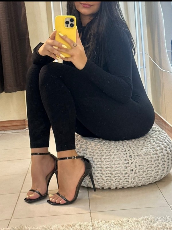 DAMA DE COMPAÑÍA CON GANAS DE MACHOS