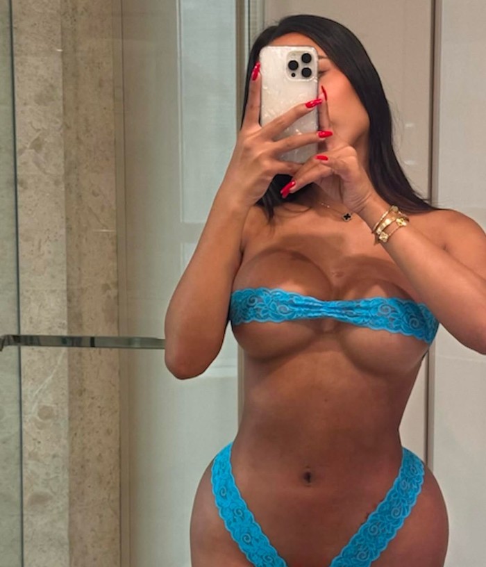 YARITZA BOMBA SEXY EN BENIDORM FIESTERA 24/7 COME