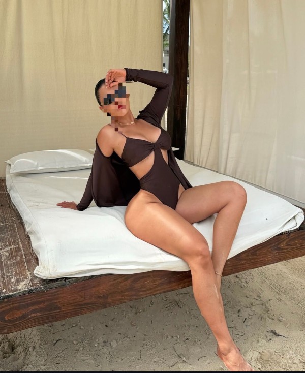 Una latina fogosa y muy cariñosa