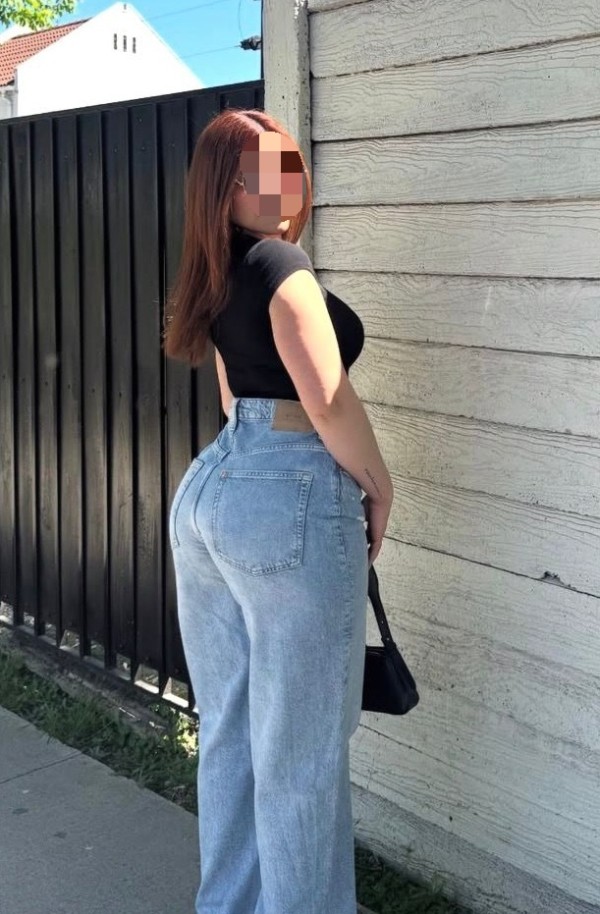 BELLA ESCORT ESPAÑOLA ANDREA IMPLICADA