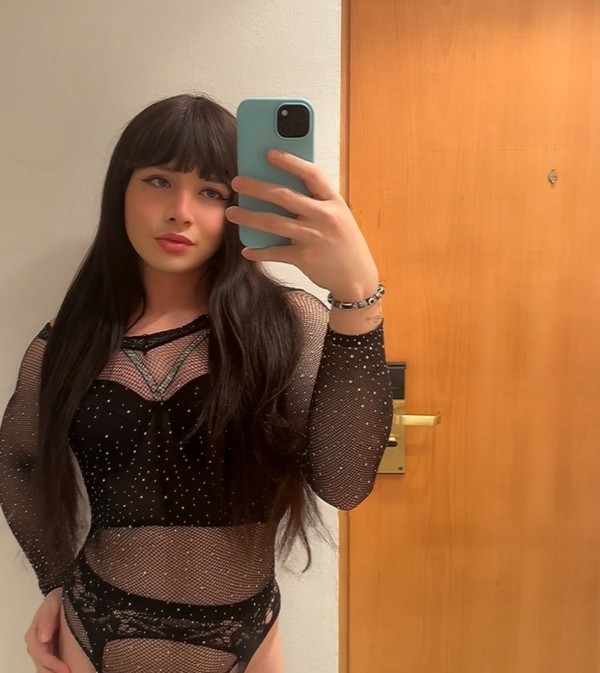 Jovencita brasileña activa y passiva