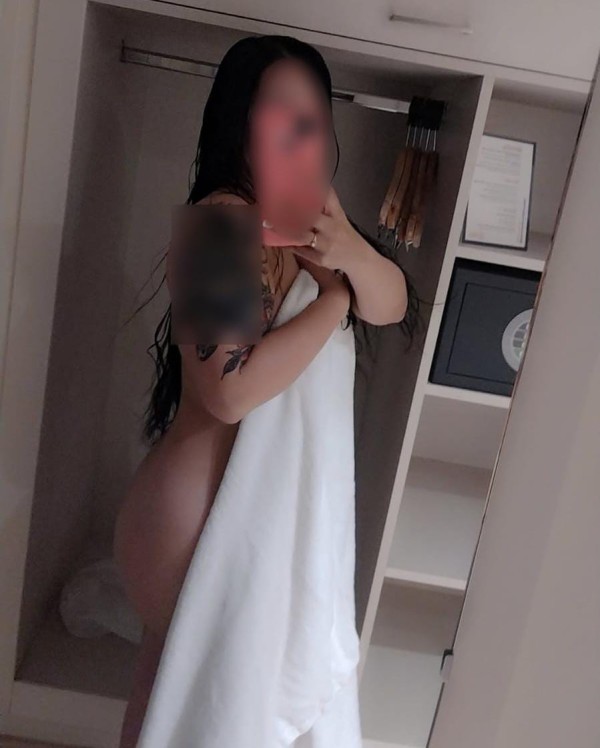 CALIENTE Y COMPLETA CORTE INGLÉS