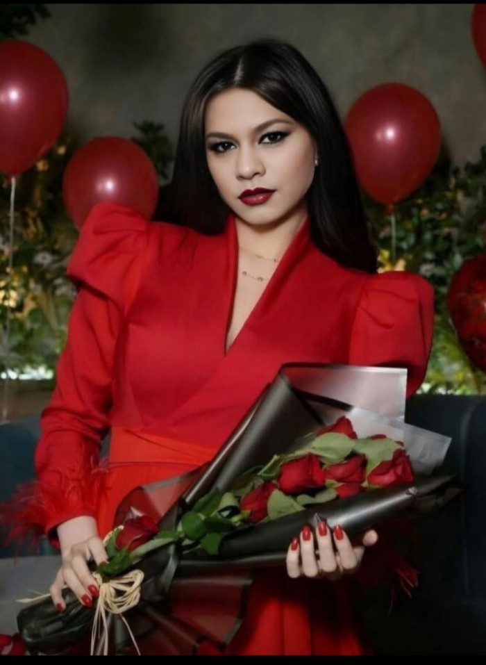 Enfermera titulada , masajista titulada,con mucha