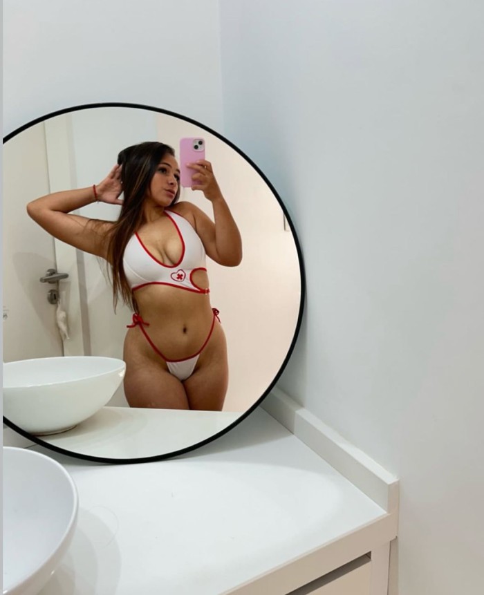 JOVENCITA JUGUETONA RECIEN LLEGADA