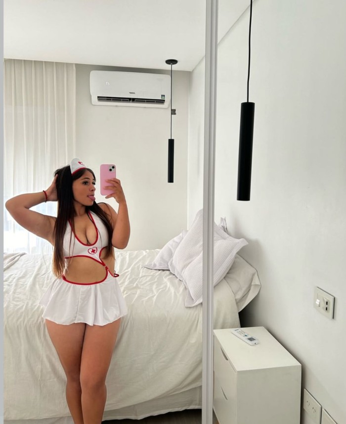 JOVENCITA JUGUETONA RECIEN LLEGADA