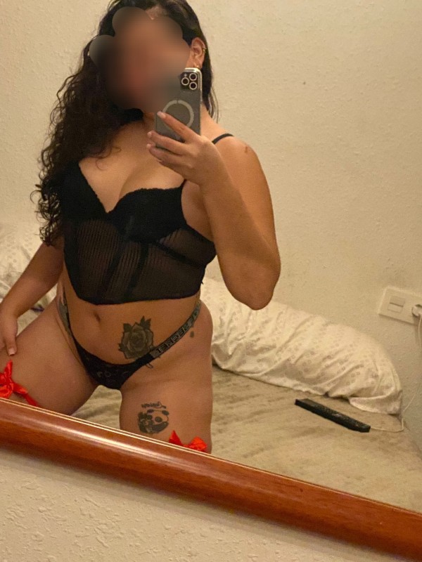 CATALEYA NIÑATA MUY PUTITA