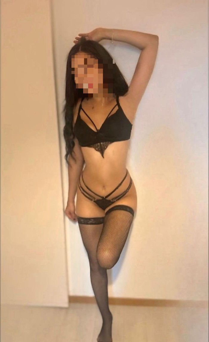 JOVEN COLOMBIANA ELEGANTE Y MUY ZORRA