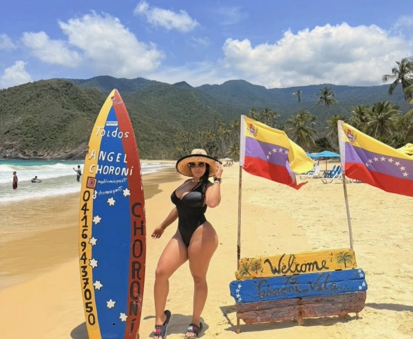 Tu morena nalgona y risada
