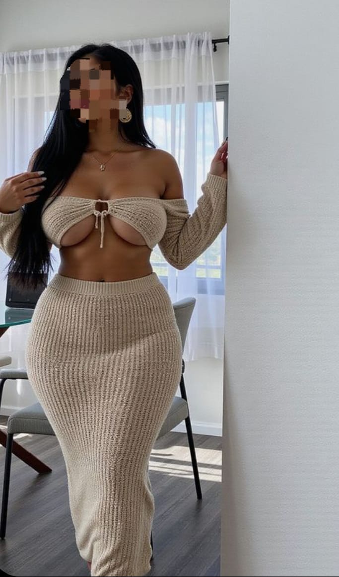 Mujer madura con curvas