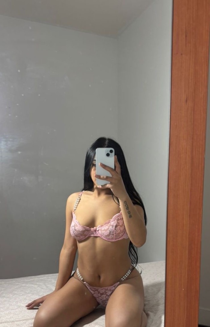Apasaionada jovencita en busca de buen sexo