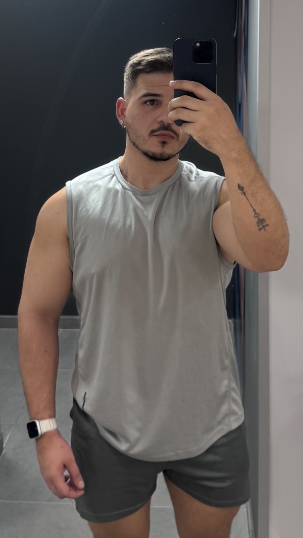 MASAJISTA LATINO PARA HOMBRES