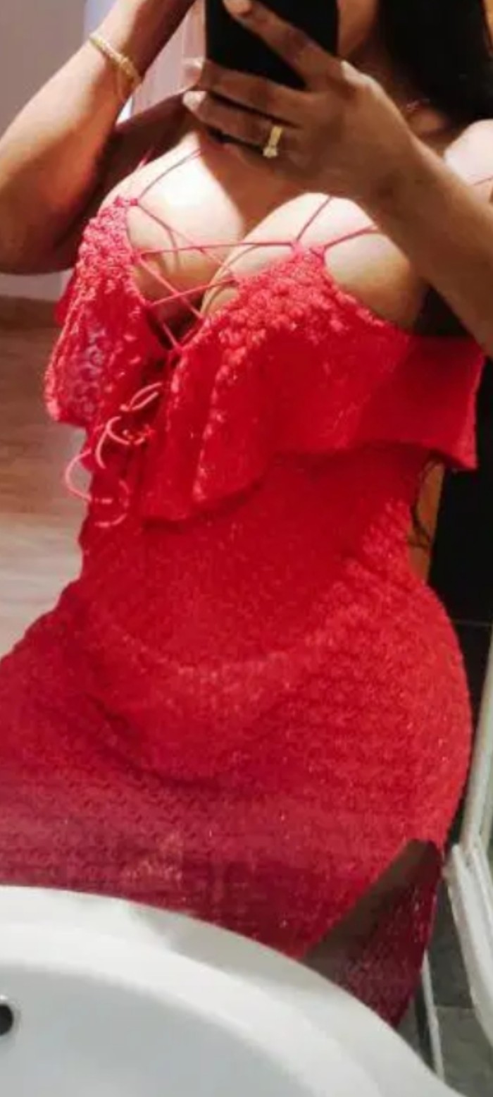 Sexo y masajes eróticos discreta piso privado
