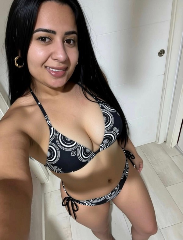 COLOMBIANA CON GANAS DE FOLLAR