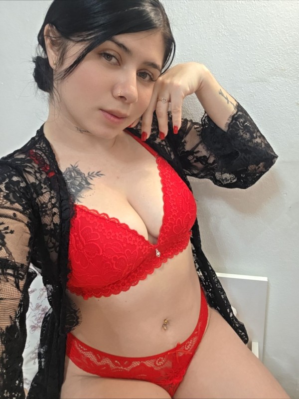 Jugosa ,carnosa, traviesa, divertida,deliciosa ven a correrte conmigo
