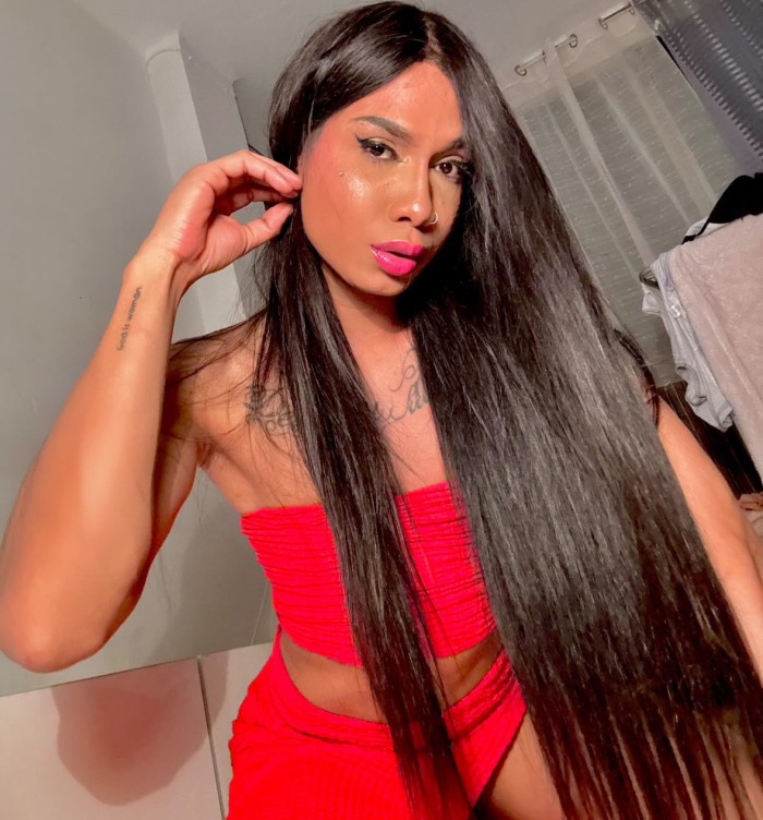 POLLONA BBC VEN Y DÉJATE TRABAJAR LA GARGANTA