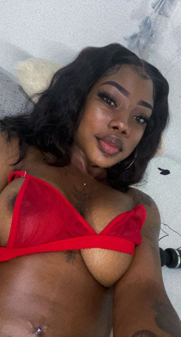 Santa cruz, Zoe, 23 años, latina.