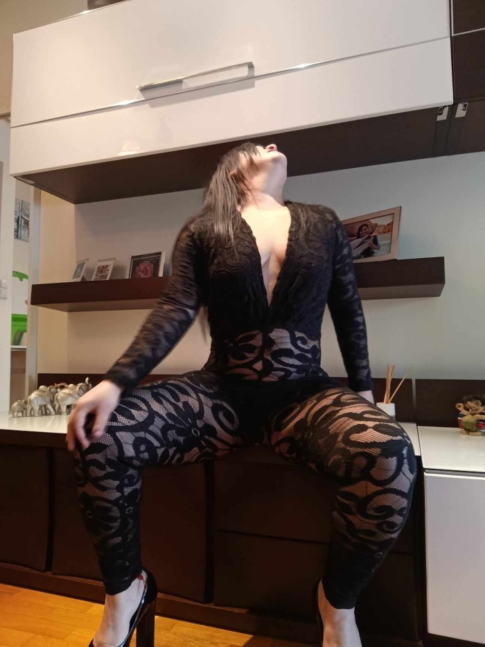 cachondita brenda…salidas